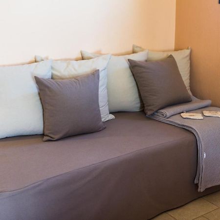 Helianthus Guesthouse Amoliani Extérieur photo