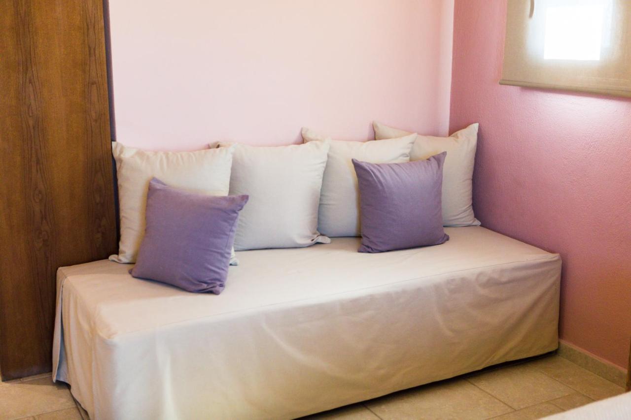 Helianthus Guesthouse Amoliani Extérieur photo